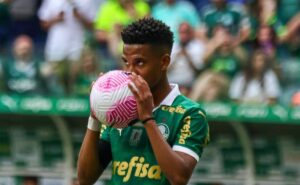 descoberta sobre gols de estêvão em clássicos vem à tona antes de corinthians x palmeiras