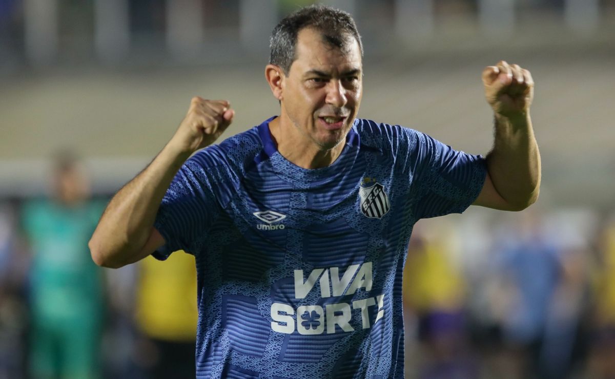 carille não convence após vitória do santos e torcida decreta demissão: "some daqui"