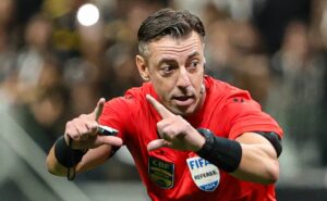 cbf toma decisão oficial sobre polêmica de raphael claus em cruzeiro x grêmio