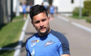 na mira do grêmio, artur, ex palmeiras, vira alvo de flamengo, santos e +1 no mercado