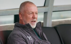 fluminense colocou como prioridade a contratação de três atacantes para mano menezes