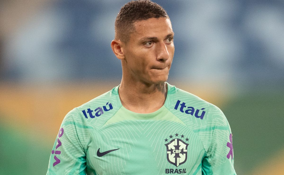 vasco tenta a contratação de richarlison, atacante do tottenham, em movimento inesperado 