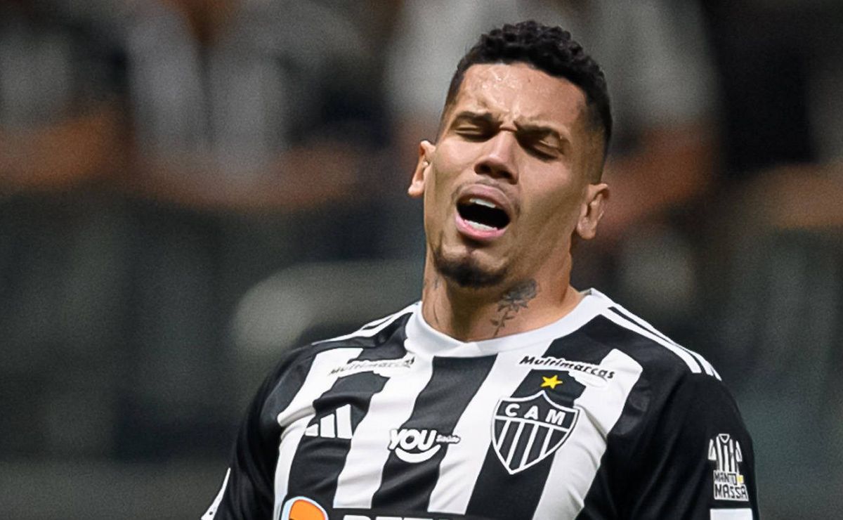 paulinho toma decisão e comunica onde irá jogar em 2025 após receber proposta do palmeiras