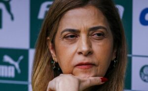 leila pereira é comunicada que anderson barros prepara saída após pressão de conselheiros no palmeiras