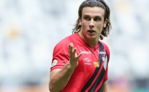 canobbio entra na mira do internacional após athletico pr ser rebaixado