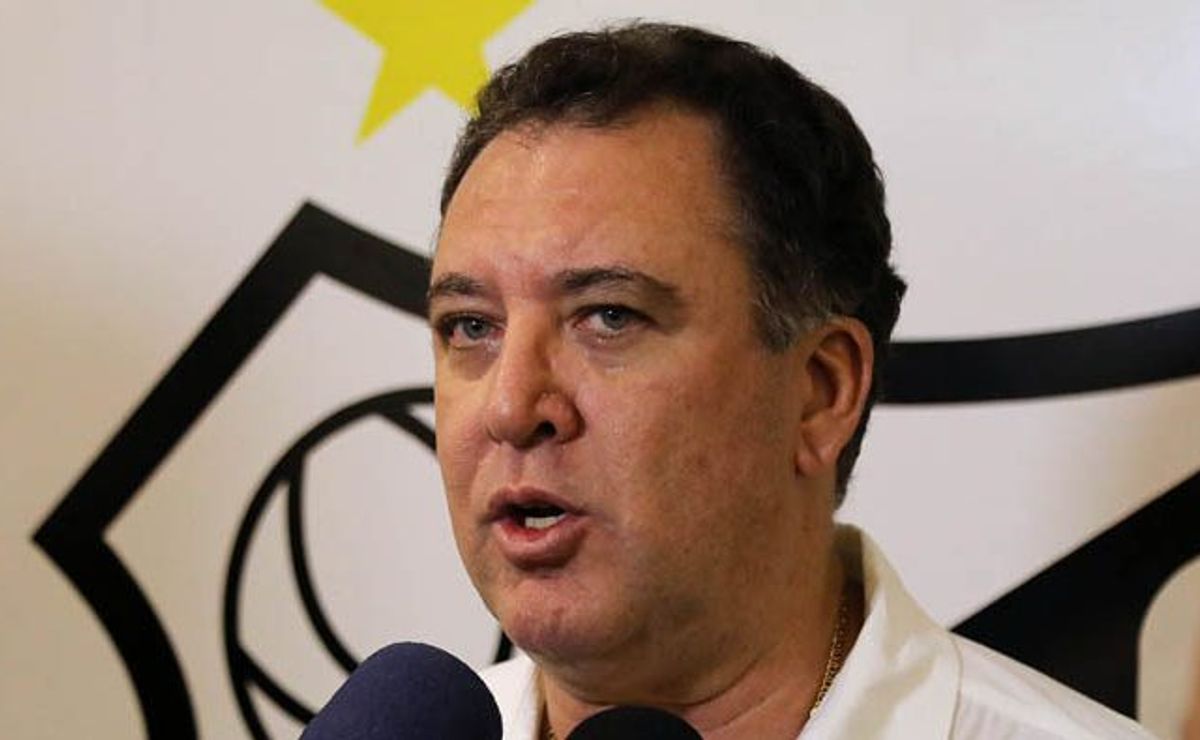 marcelo teixeira decide manter soteldo no santos em 2025 e afasta negócio com o corinthians