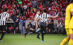 savarino sacramenta temporada brilhante em inter x botafogo: “gol mais bonito” 