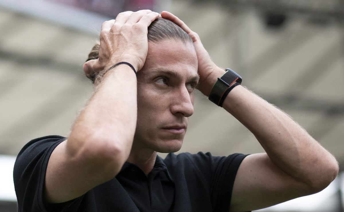 róger guedes no flamengo não agrada filipe luís e josé boto deve mediar impasse com bap