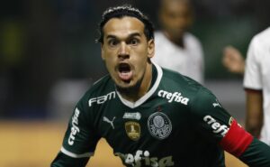 pedrinho sonha alto e cruzeiro faz contatos para fechar com gustavo gómez, do palmeiras