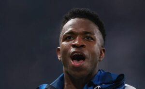 vinícius júnior agradece ao flamengo e faz discurso emocionante no fifa the best: "sou grato..."