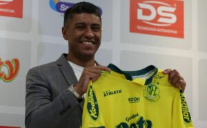 paulinho é avisado por marcelo teixeira após sandry recusar proposta enviada pelo mirassol ao santos