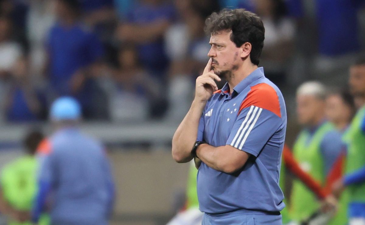 escalação do cruzeiro: fernando diniz define substituto de romero e Álvaro barreal