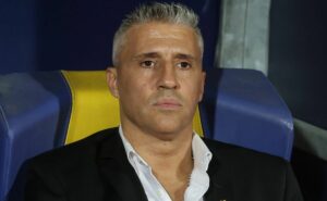 pedro caixinha a hernán crespo e até permanência de renato gaúcho, grêmio está indefinido por treinador 