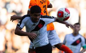 pedrinho aprova contratação de david ricardo, do ceará, como substituto de rojas no vasco