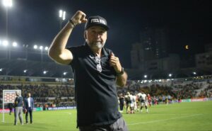 augusto melo é notificado e votação do impeachment no corinthians não acontece