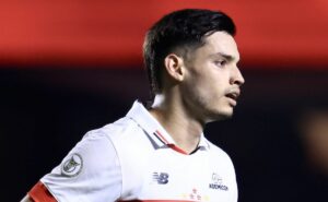 bobadilla, rodrigo nestor e mais: jogadores do são paulo que podem movimentar a janela de transferência