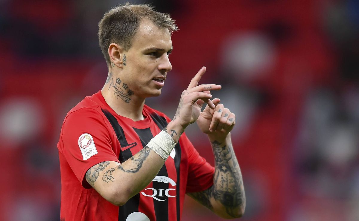 venda de paulinho faz atlético mg avaliar investida para contratar róger guedes de volta em 2025