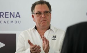 vinda de tiquinho soares ao santos recebe aprovação da torcida: "melhor que gabigol"