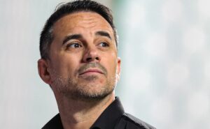 caetano rebate fala de savarino após briga no atlético mg: “o que aconteceu foi…”