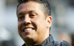 thiago carpini analisa vitória x grêmio pelo brasileirão: “travou o tempo todo”