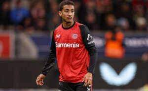 após rafinha não renovar com o são paulo, clube busca novo lateral e tem negativa por arthur