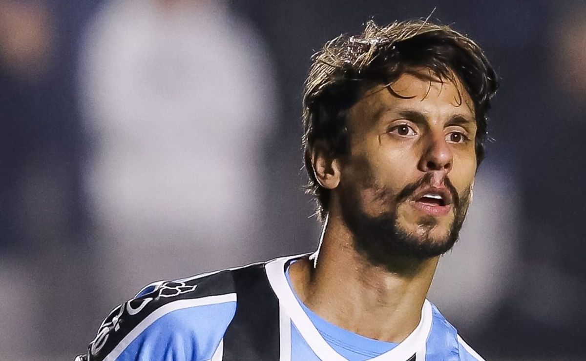 após deixar o grêmio, rodrigo caio pode ser o novo reforço do coritiba