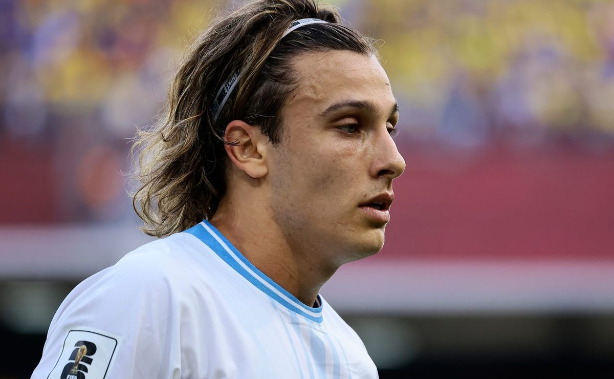 cruzeiro mantém interesse em cannobio, do athletico pr, mas recua por questões financeiras