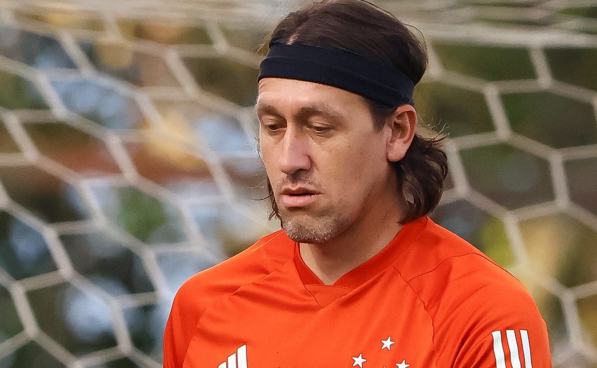 cássio tem falha crucial, ajuda o corinthians e fiel não perdoa: “valeu, gigante”