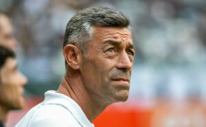 pedro caixinha chega chegando ao santos e prepara mudanças com time jogando de forma ofensiva