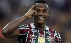 leila aposta em jogo no allianz para palmeiras avançar na contratação de arias, do fluminense