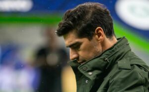 abel ferreira recebe notícia, e são paulo não relaciona lucas, calleri e +6 para enfrentar o botafogo