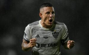 corinthians quer fechar contratação de arana como presente de natal com troca de jogadores com o atlético mg 