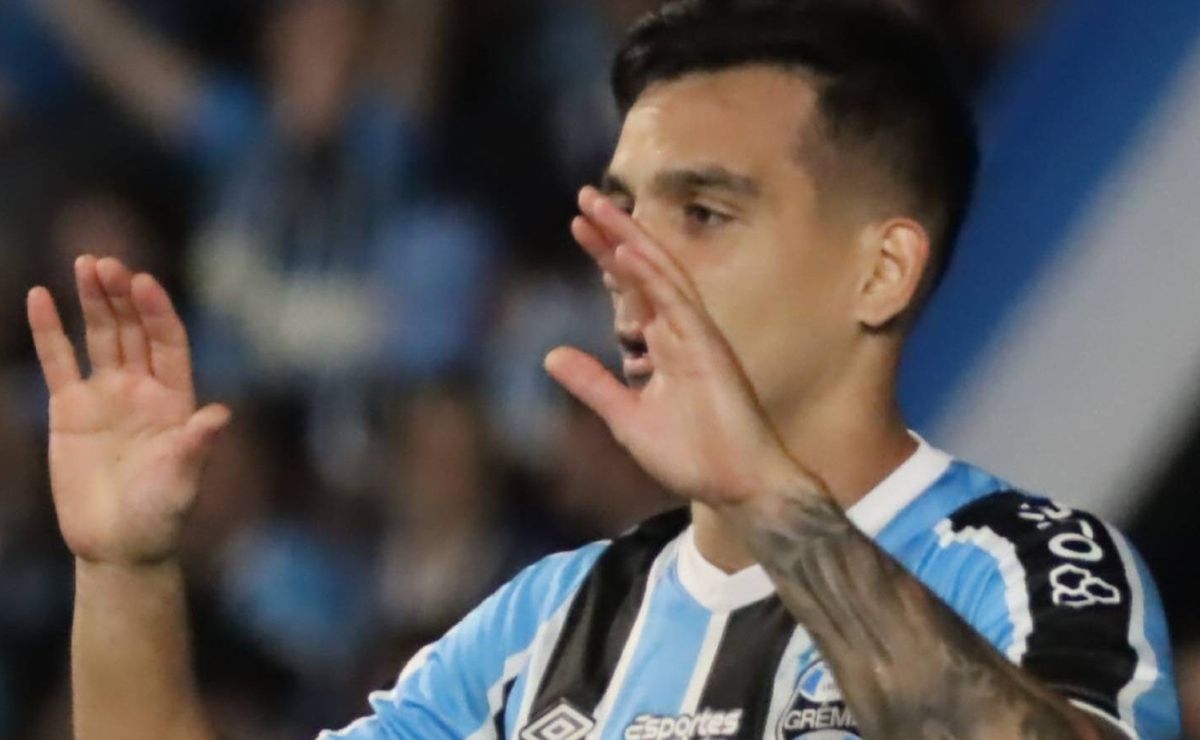 al tawoon volta a querer comprar cristaldo no grêmio e renovação vira impasse 