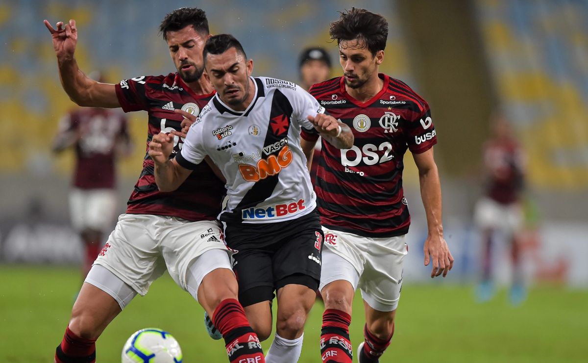 marcelo teixeira negocia contrato até dezembro/2025 e quer anunciar raul, ex vasco