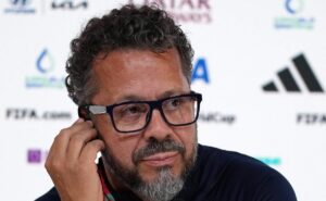 luís castro fica distante e cléber xavier é oferecido para assumir o vasco, revela jornalista