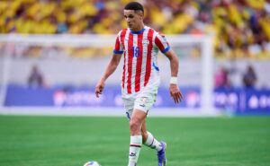 alvo do fluminense, alex arce vai deixar a ldu e é aprovado em rival