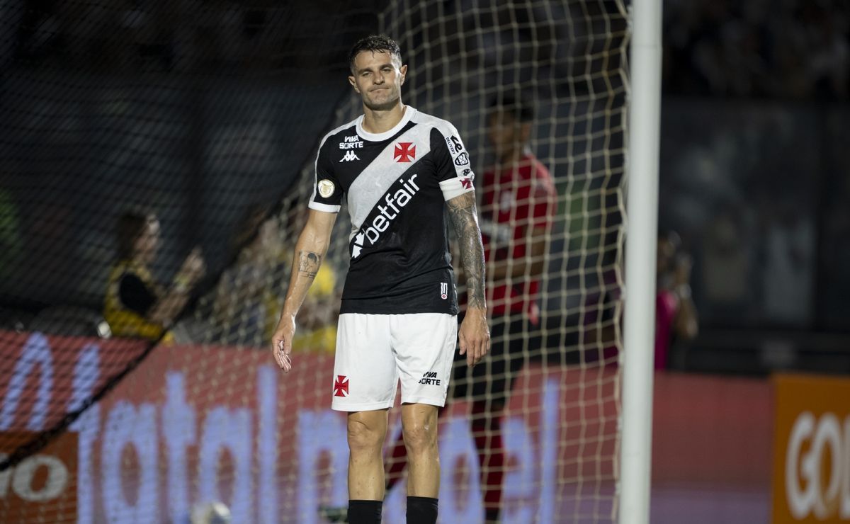 vasco empata com o atlético go, já rebaixado, e deixa torcida furiosa: "nunca duvidem..."