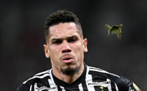 palmeiras cogita pagar r$ 117 milhões por paulinho e mais dois jogadores ao atlético mg
