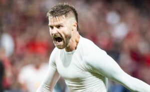 eduardo sasha de volta ao internacional em 2025 é pedido da torcida: "quebra a maldição"