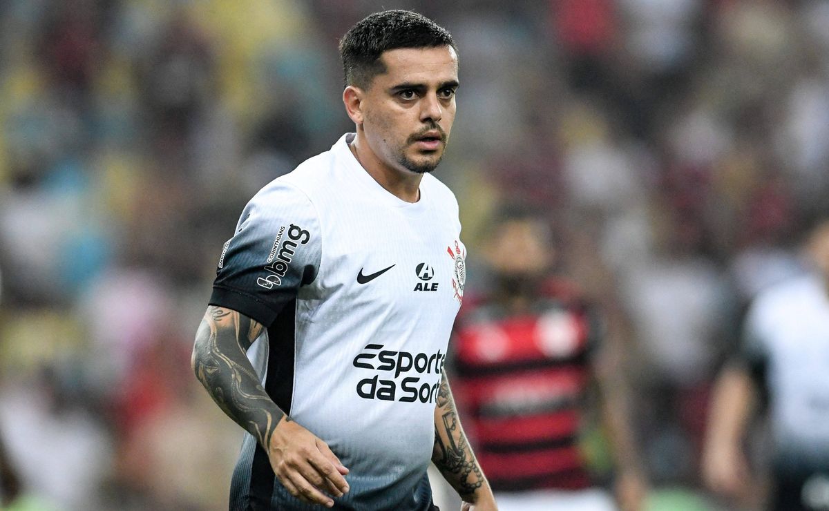 fagner recebe sondagens do brasil para deixar o corinthians, mas prioriza permanência e minutos com ramón díaz