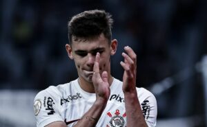 corinthians faz contato com psg e tenta empréstimo de moscardo até dezembro/2025