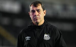 alfredo morelos, renegado por carille no santos, surge como possibilidade no ataque fluminense