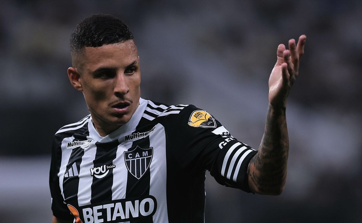 guilherme arana, do atlético mg, comparece em camarote de patrocinador do corinthians após rumores