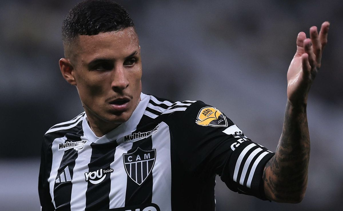 guilherme arana saindo do atlético mg rumo ao corinthians tem decisão e não vai acontecer em 2025