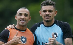 botafogo está perto de 1ª saída em meio ao intercontinental da fifa: "agradeço ao clube por tudo"