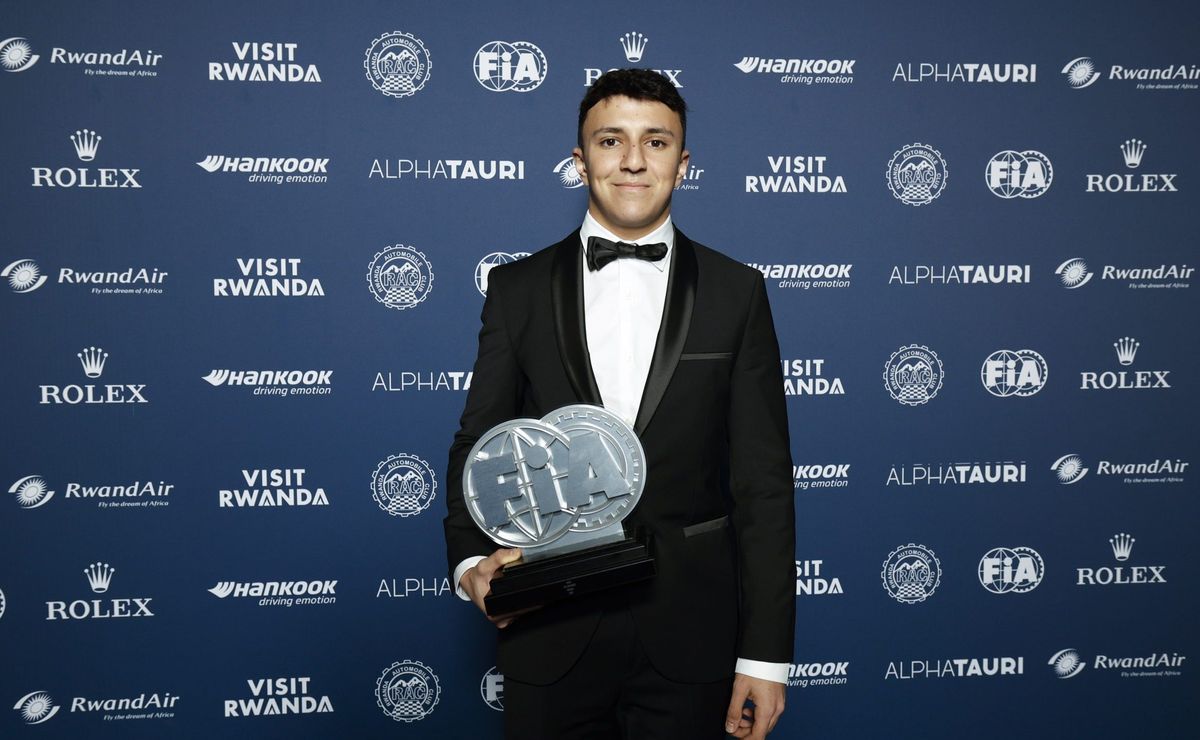 isack hadjar admite idolatria por hamilton e o considera o melhor de todos os tempos