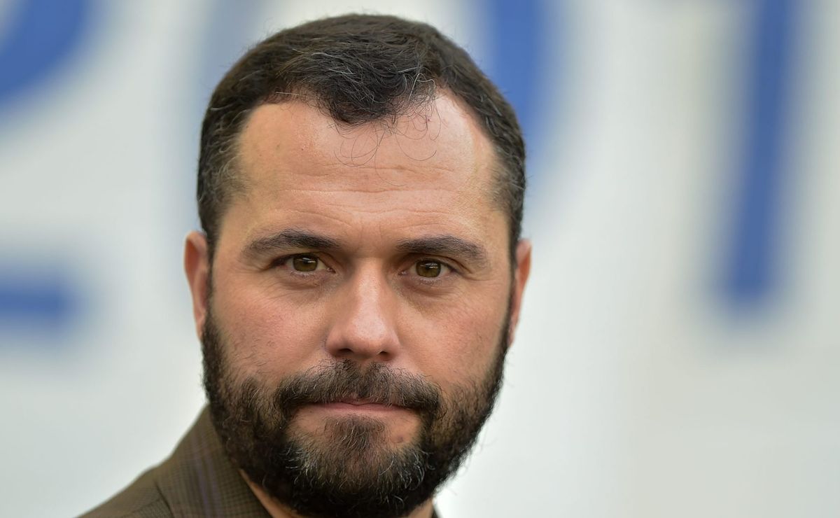 torcida do fluminense fica revoltada com falta de atitude de mário bittencourt