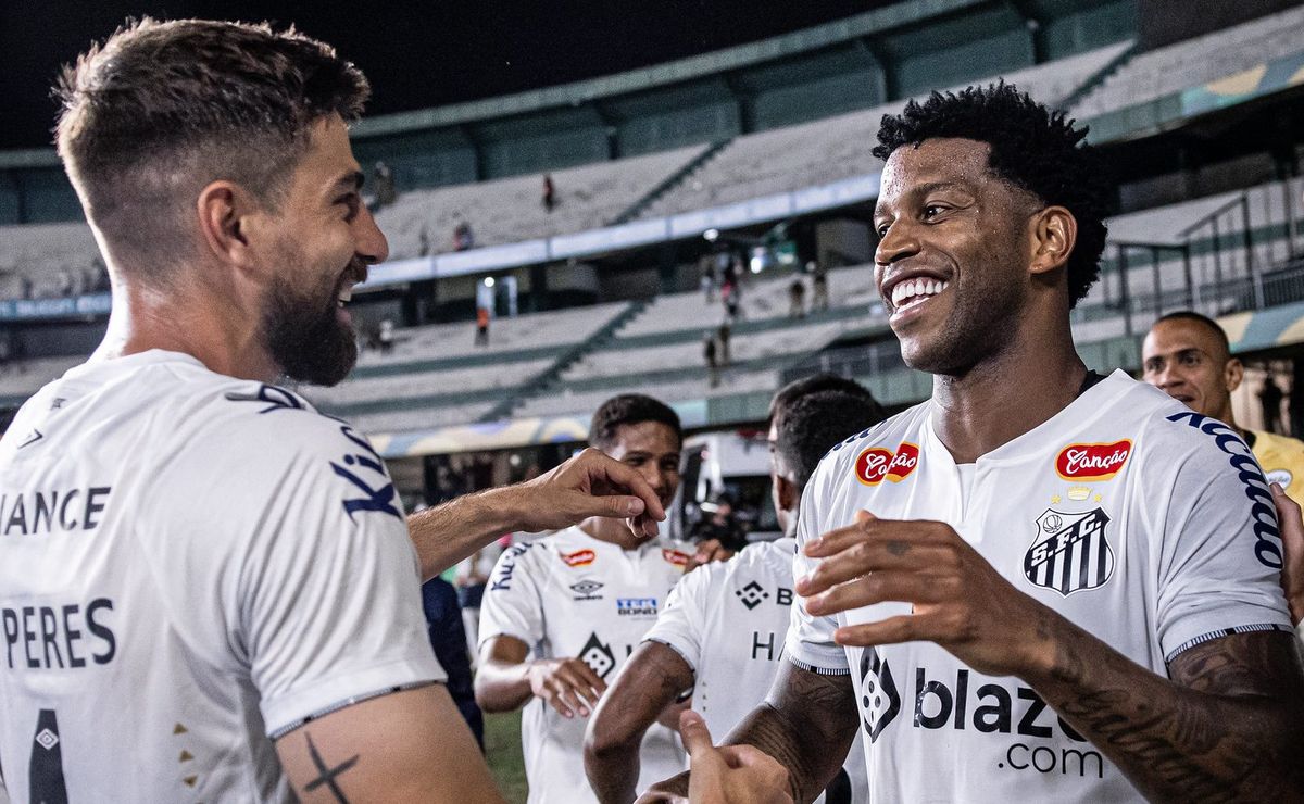 no vasco, fábio carille avança conversas para contratar gil, sem renovação com santos