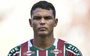 thiago silva bate o martelo sobre seu futuro com fluminense na série b: "se cair, eu..."