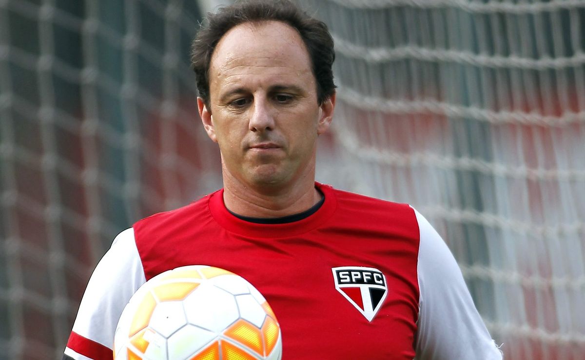 rogério ceni: a carreira do goleiro artilheiro mais icônico do futebol